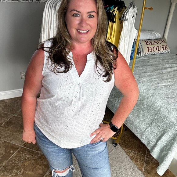 White Eyelet Lace Sleeveless Tank top - Regular and Plus Size - Picture 4 of 5